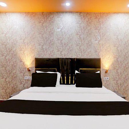 Super Hotel O Raas Plaza Kānpur Eksteriør bilde