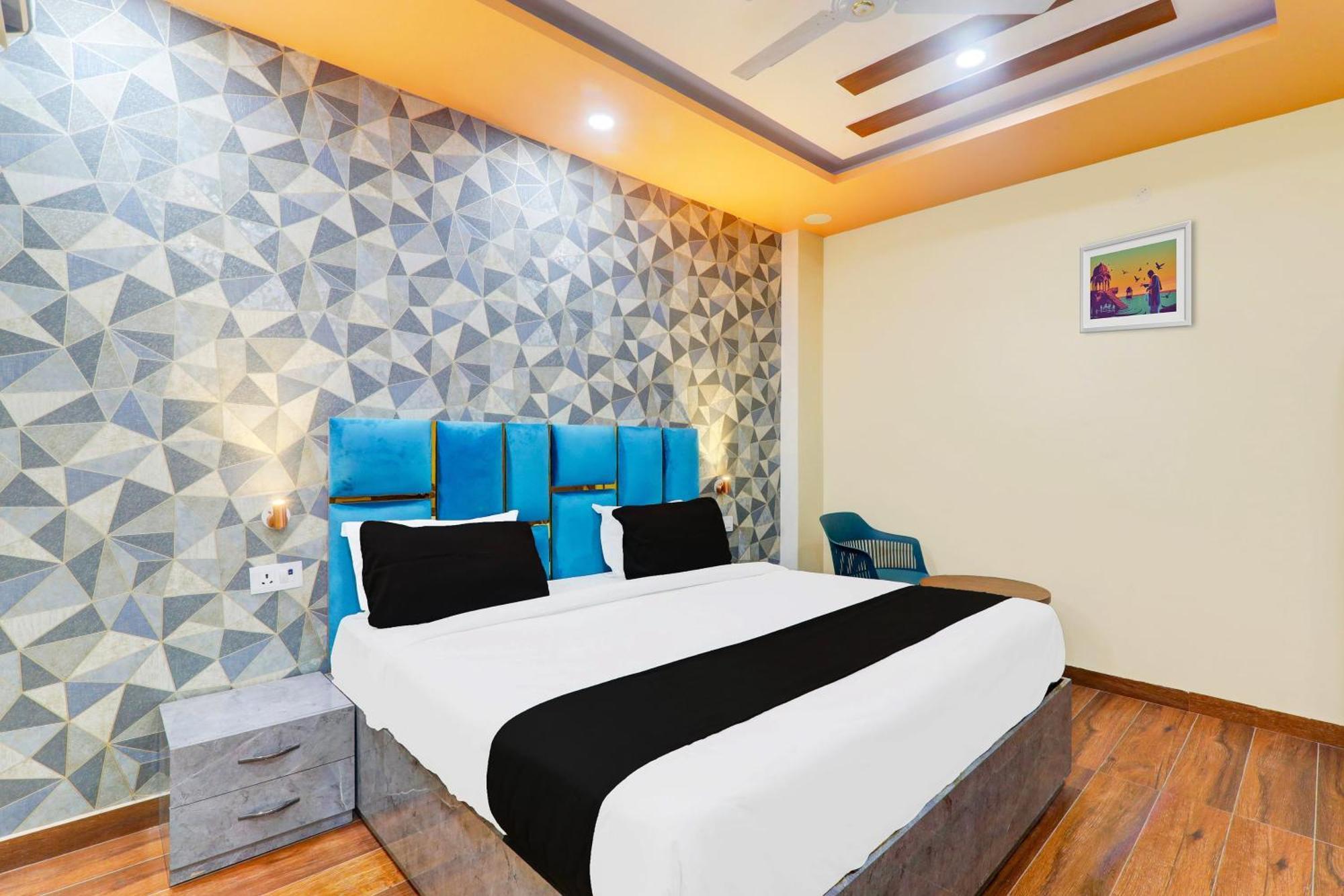 Super Hotel O Raas Plaza Kānpur Eksteriør bilde